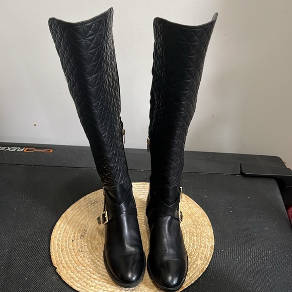 Vince Camuto Leather Equestrian Gold Hardware Detailing Knee High Boots Size 6 - Picture 10 of 15